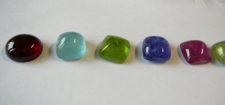Cabochons für Schmuckstücke